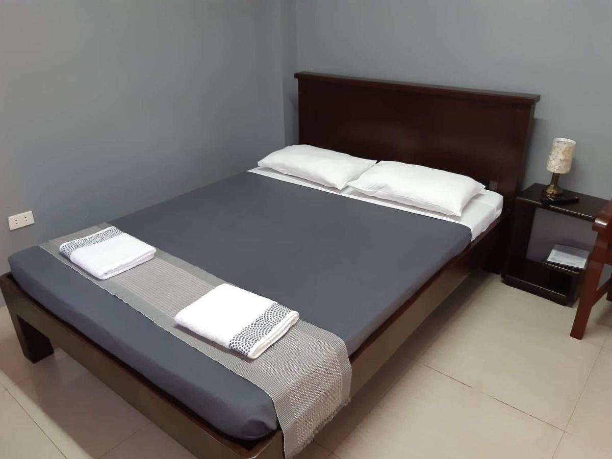 Reddoorz El Senor Jesus Apartelle Vigan Ilocos Hotel Kültér fotó